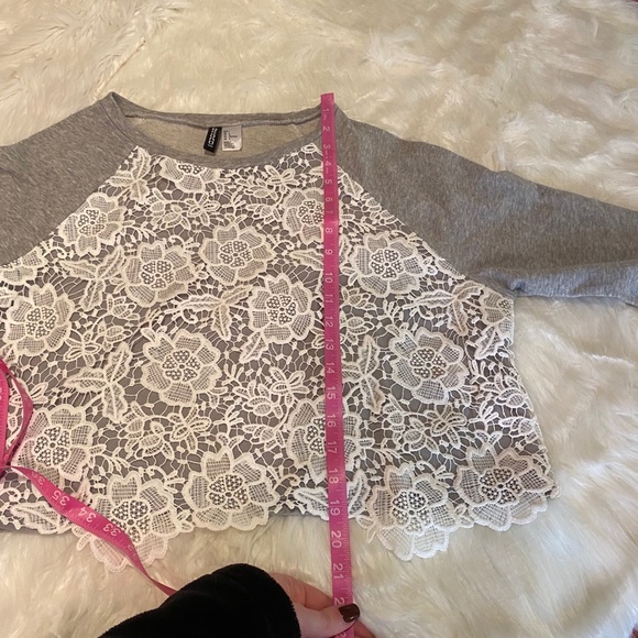 H & M Divided grey & white lace sweatshirt - Picture 5 of 13